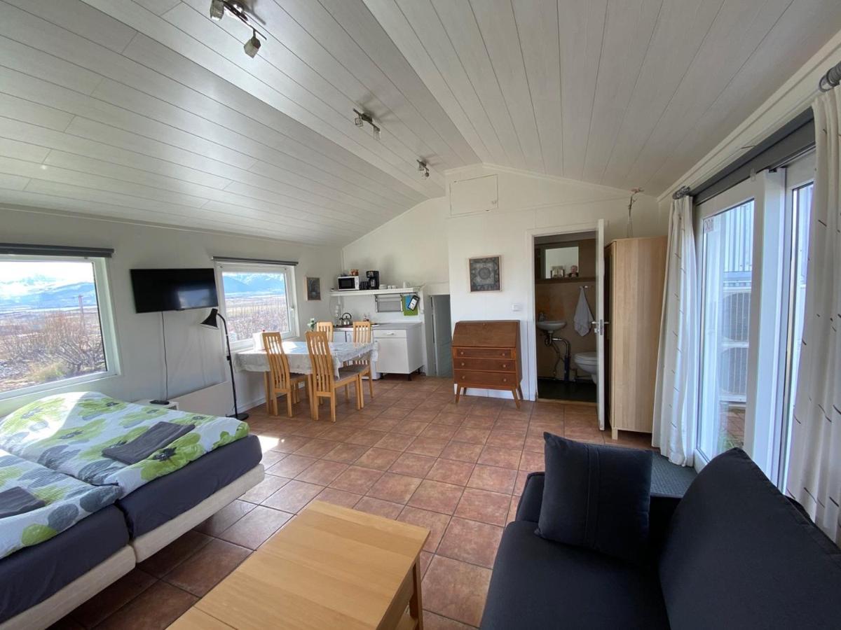 Laekjarkot Rooms And Cottages With Kitchen Борґарнес Екстер'єр фото